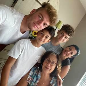 Meet your Posher, Maria